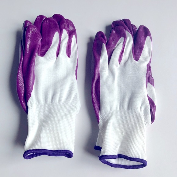 NEW NITRILE PALM GARDENING GLOVES 2 Pairs Women’s NWOT - Picture 3 of 9